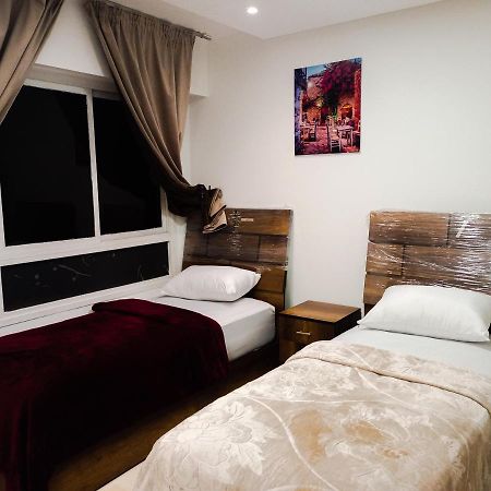 Amazing Appartement Au Centre Ville En Face Hilton & Gare Train De Tgv De Tanger Tangier Exterior photo