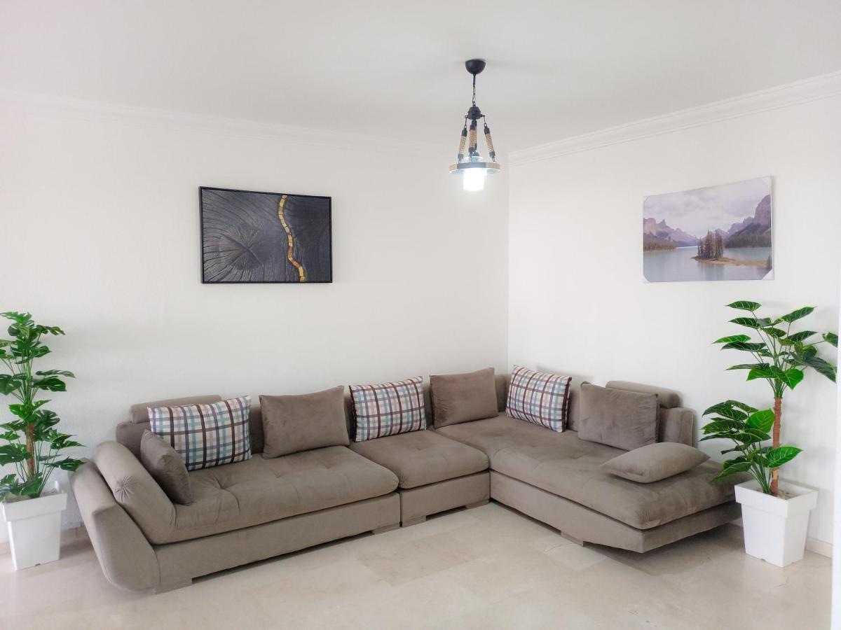 Amazing Appartement Au Centre Ville En Face Hilton & Gare Train De Tgv De Tanger Tangier Exterior photo