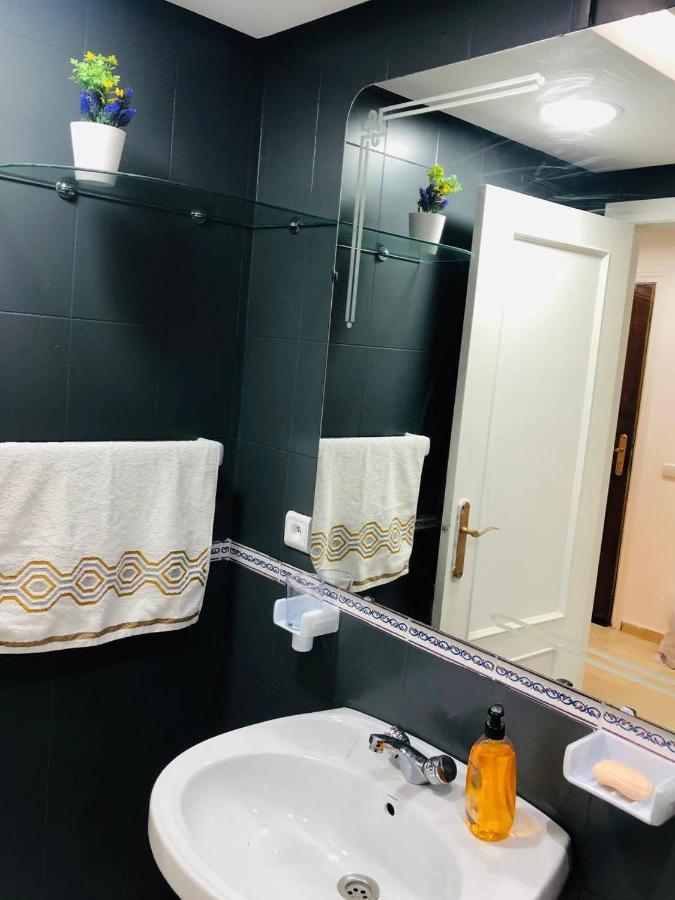 Amazing Appartement Au Centre Ville En Face Hilton & Gare Train De Tgv De Tanger Tangier Exterior photo