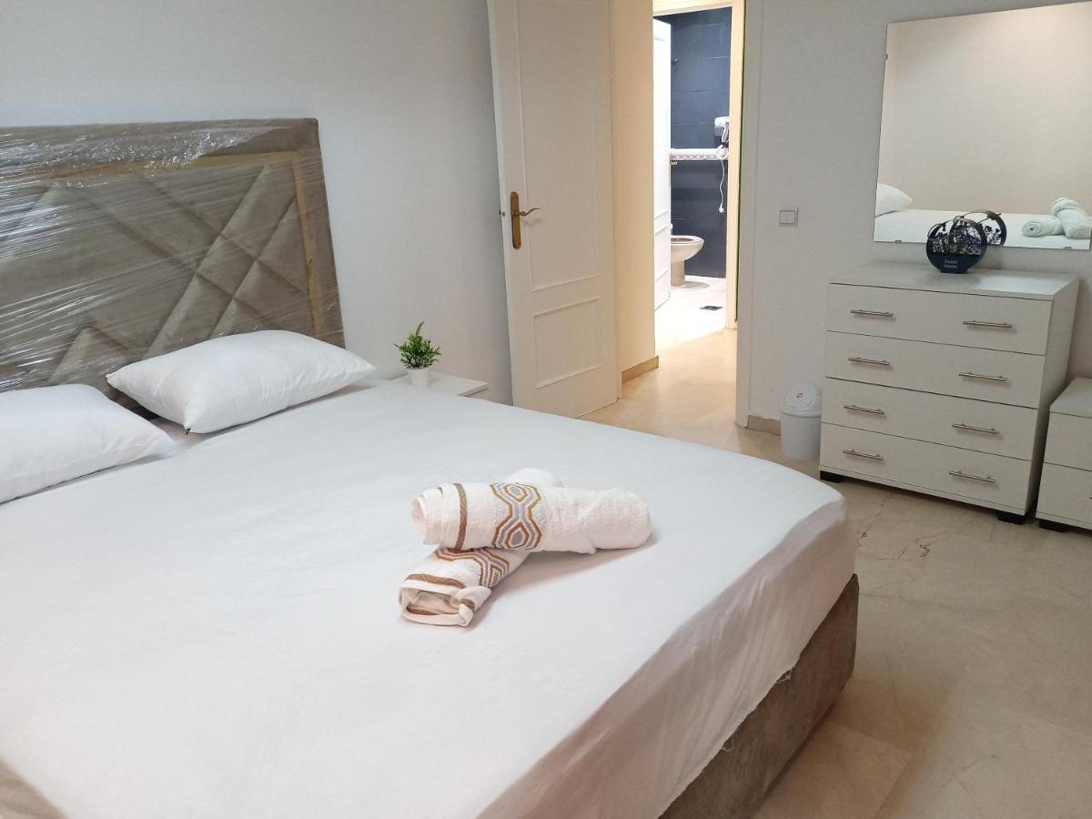 Amazing Appartement Au Centre Ville En Face Hilton & Gare Train De Tgv De Tanger Tangier Exterior photo