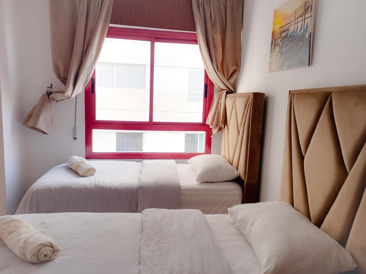 Amazing Appartement Au Centre Ville En Face Hilton & Gare Train De Tgv De Tanger Tangier Exterior photo