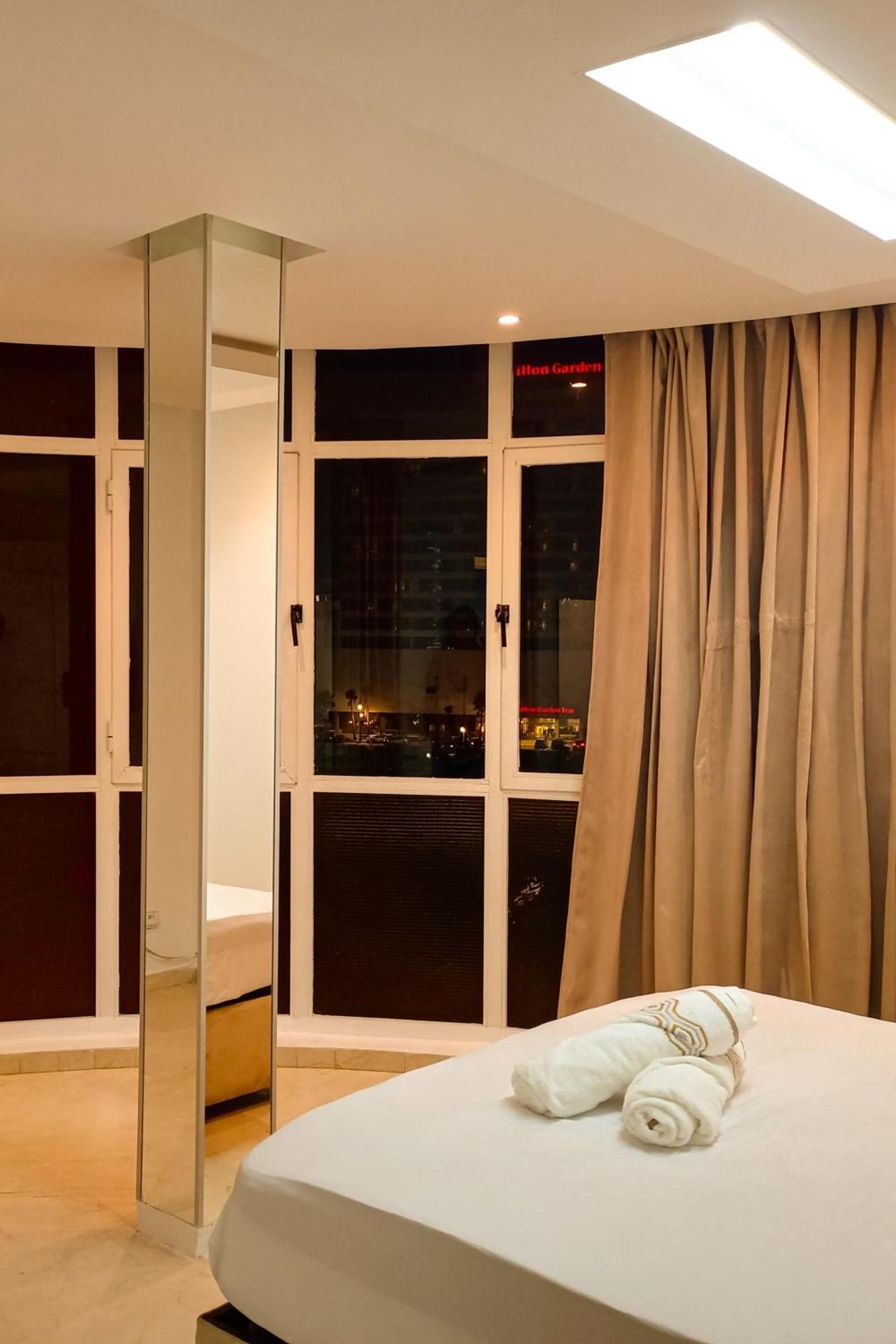 Amazing Appartement Au Centre Ville En Face Hilton & Gare Train De Tgv De Tanger Tangier Exterior photo